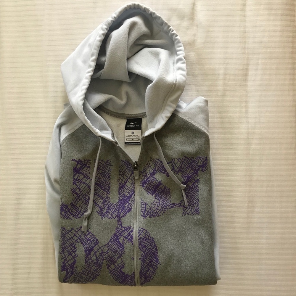 Nike thermo-fit graphic jacket